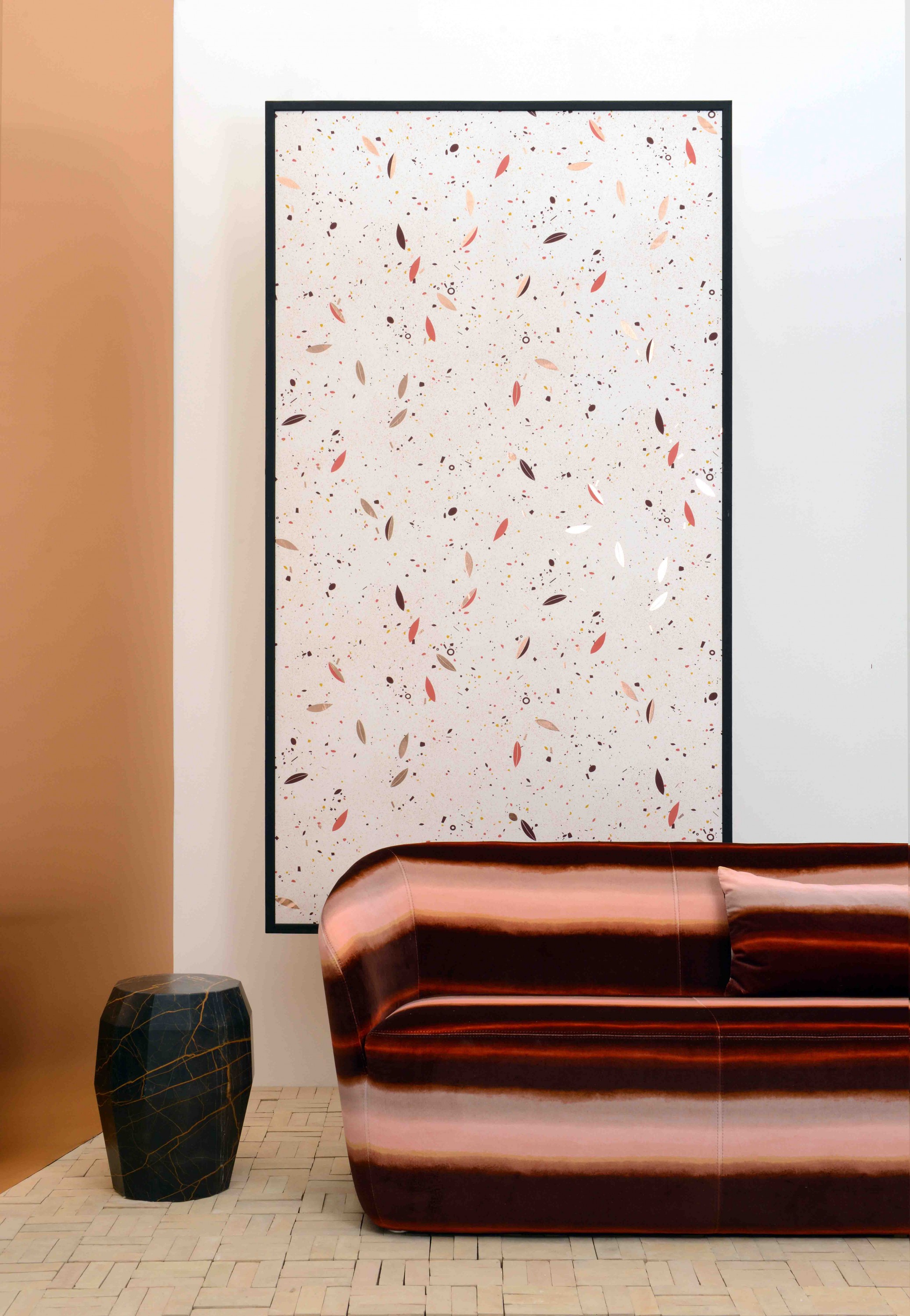 Canapé "Dep", Luca Botto, Cividina.. Guéridon "Météore" , Galerie Negropontes